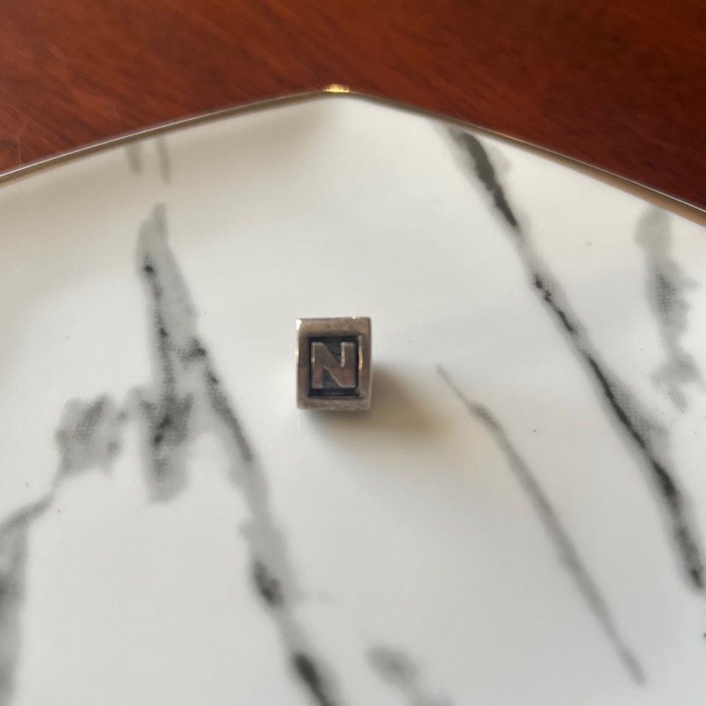 Pandora N Charm - Picture 2 of 5
